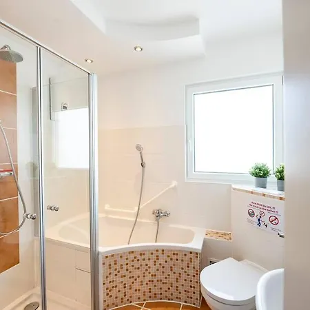 Am01 Haus Mit Garten & Terrasse! شقة *