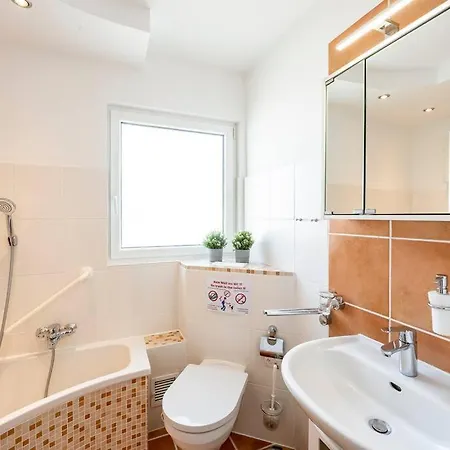 Am01 Haus Mit Garten & Terrasse! شقة Groß-Gerau